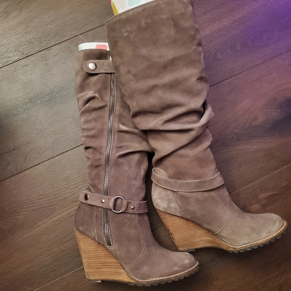Bakers Wedge Boot - Picture 1 of 8